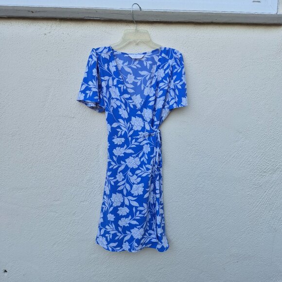 NWOT Periwinkle Blue and White Floral Wrap Dress - flaw - Picture 1 of 16